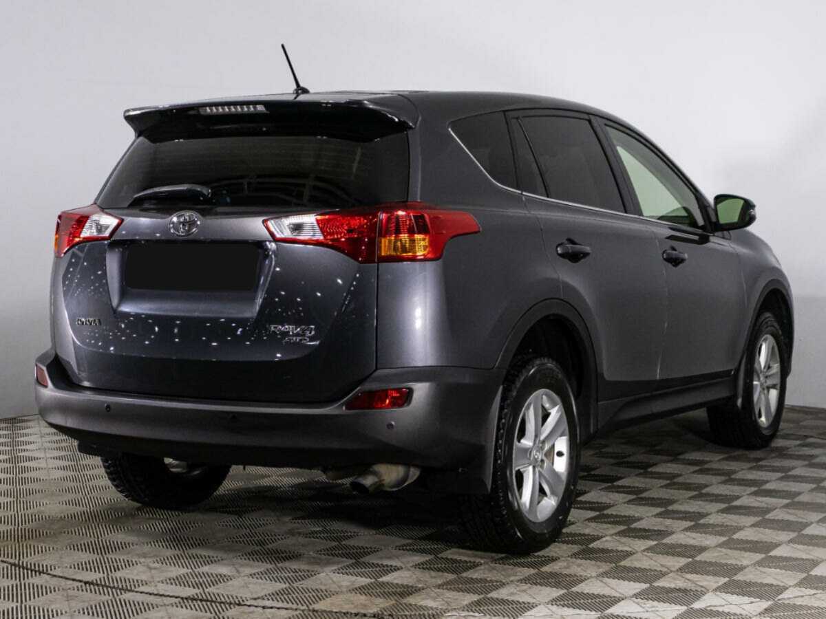 Toyota RAV4 с пробегом — 2013 год. Фото: #4