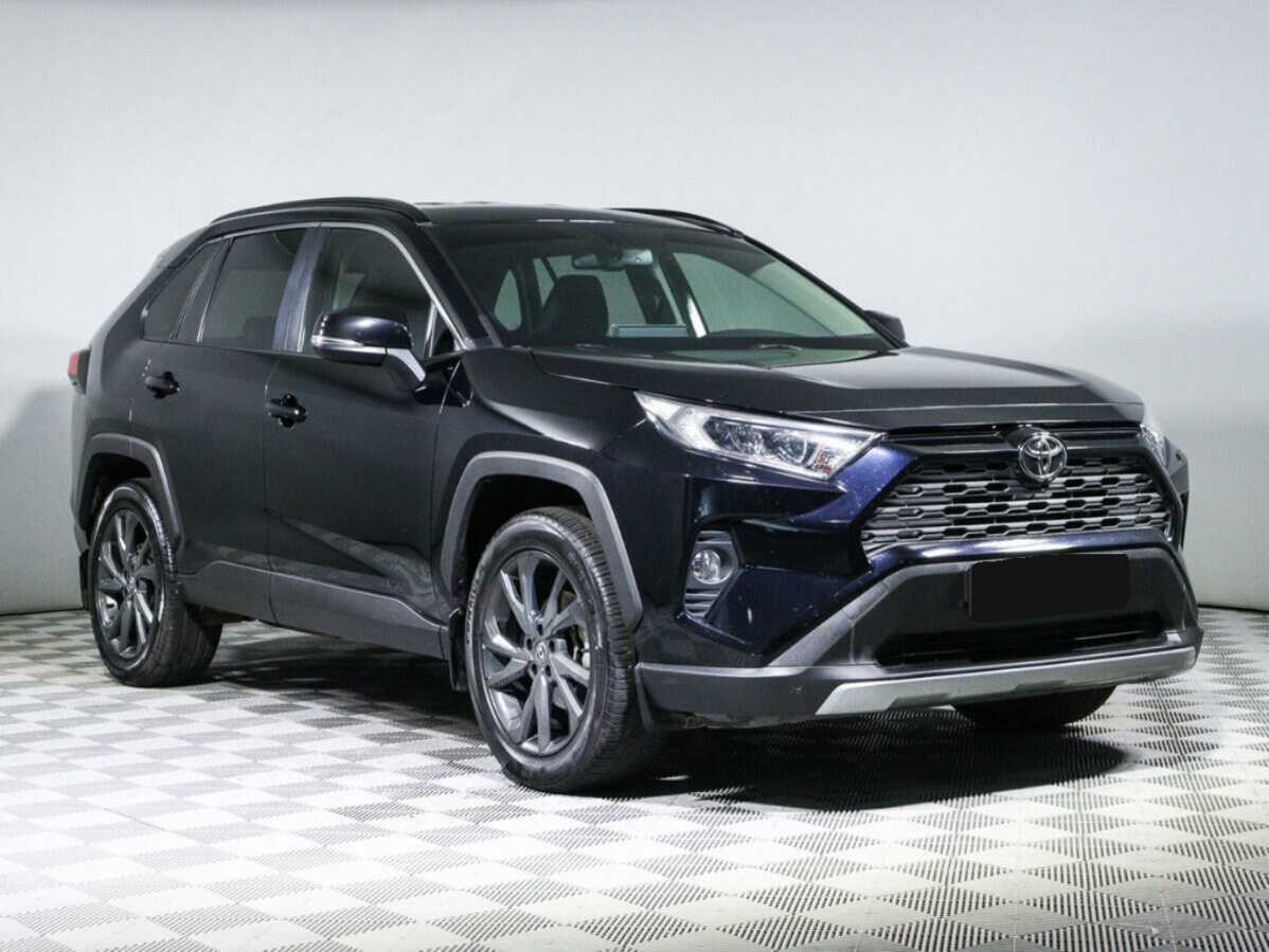Toyota RAV4 с пробегом — 2021 год. Фото: #2