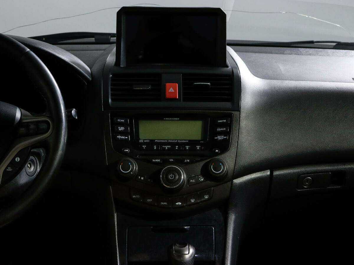 Honda Accord с пробегом — 2004 год. Фото: #10