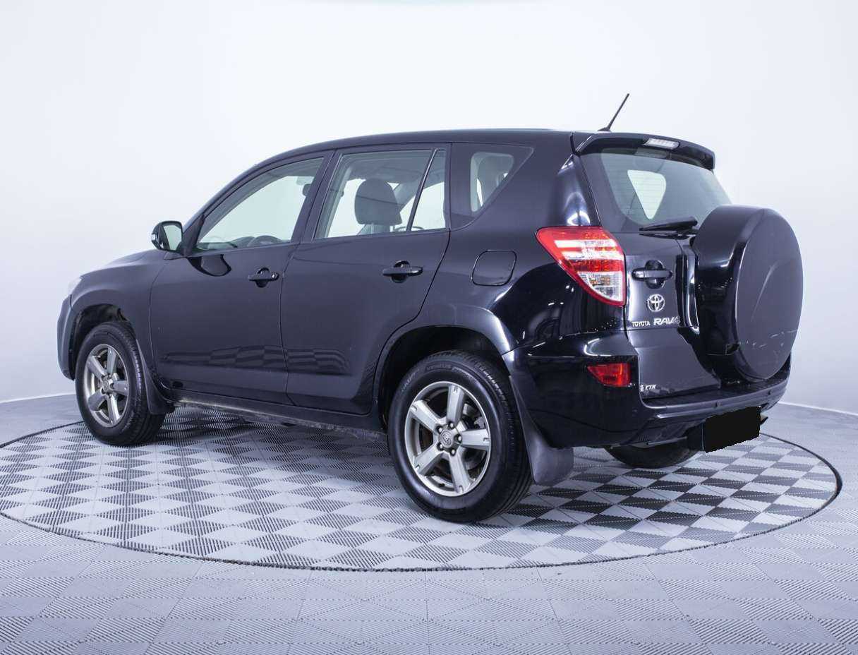 Toyota RAV4 с пробегом — 2012 год. Фото: #7