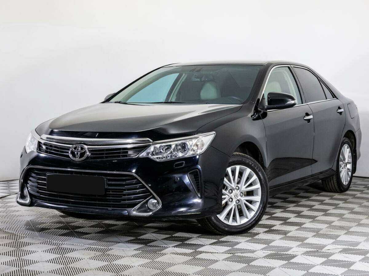 Toyota Camry с пробегом — 2015 год. Фото: #0