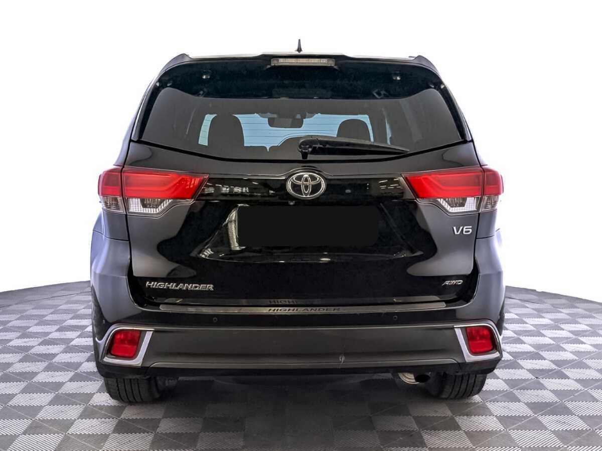 Toyota Highlander с пробегом — 2017 год. Фото: #5