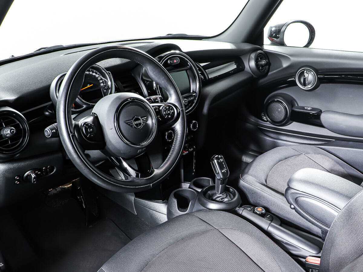 Mini Hatch с пробегом — 2021 год. Фото: #11