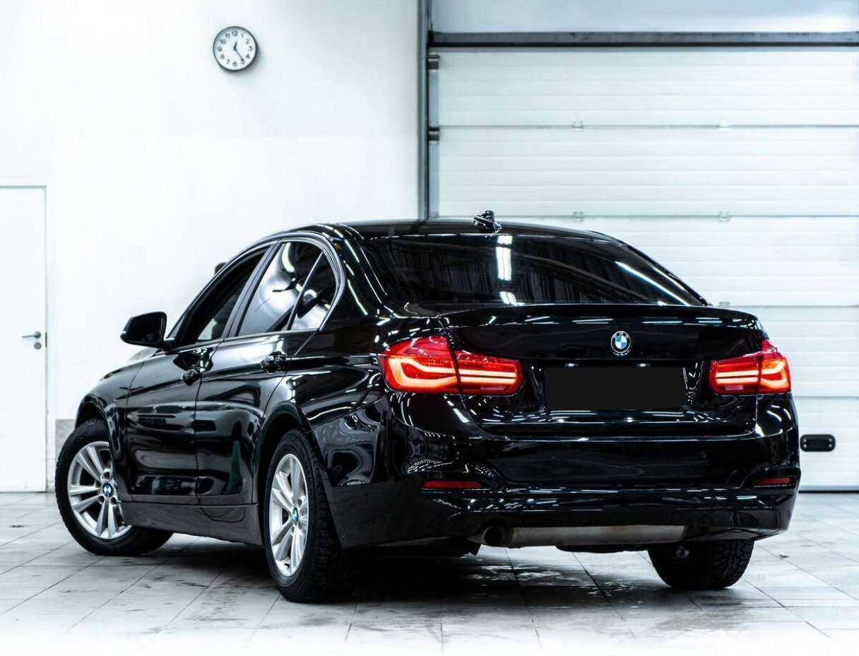 BMW 3 серии с пробегом — 2015 год. Фото: #3