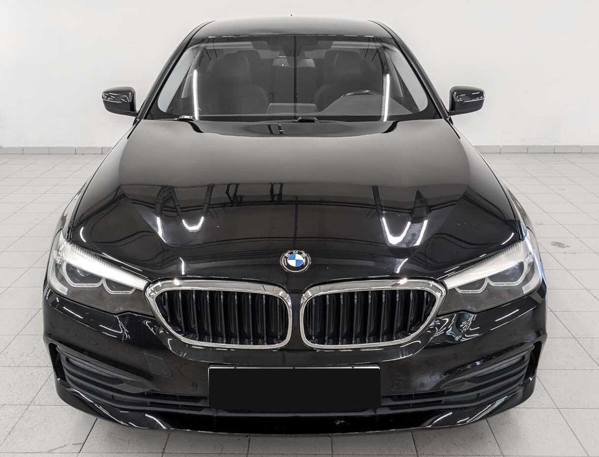 BMW 5 серии с пробегом — 2019 год. Фото: #1