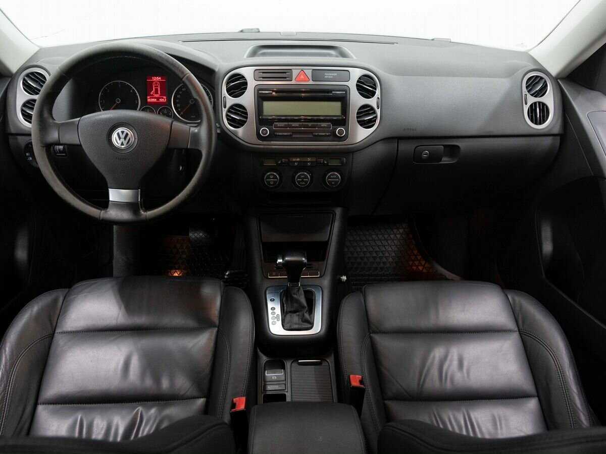 Volkswagen Tiguan с пробегом — 2009 год. Фото: #11