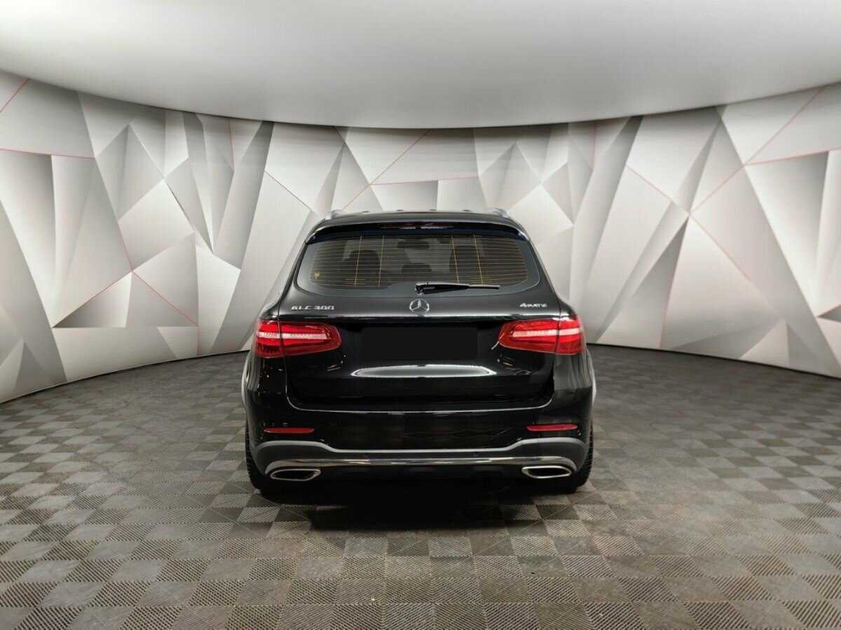Mercedes-Benz GLC с пробегом — 2017 год. Фото: #7