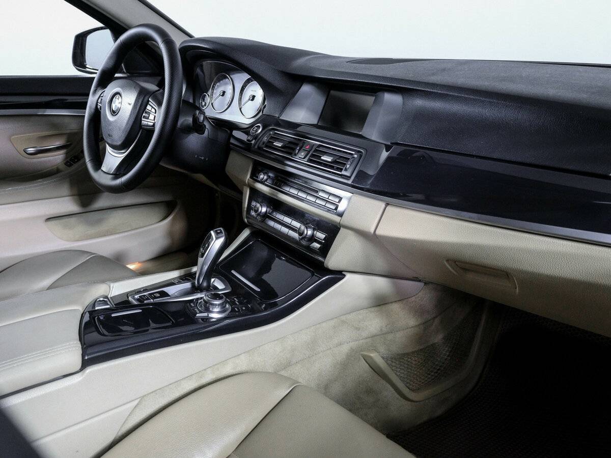 BMW 5 серии с пробегом — 2012 год. Фото: #8