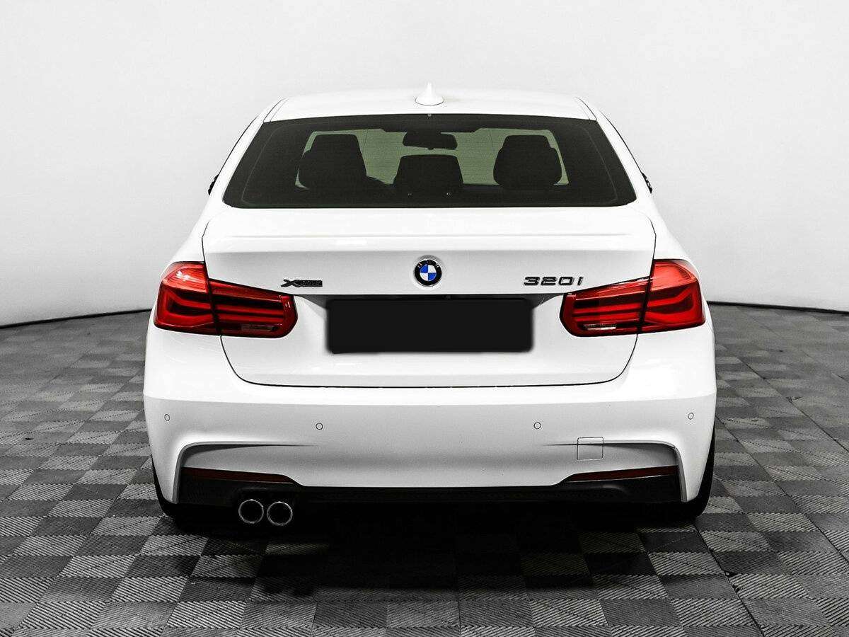 BMW 3 серии с пробегом — 2018 год. Фото: #5