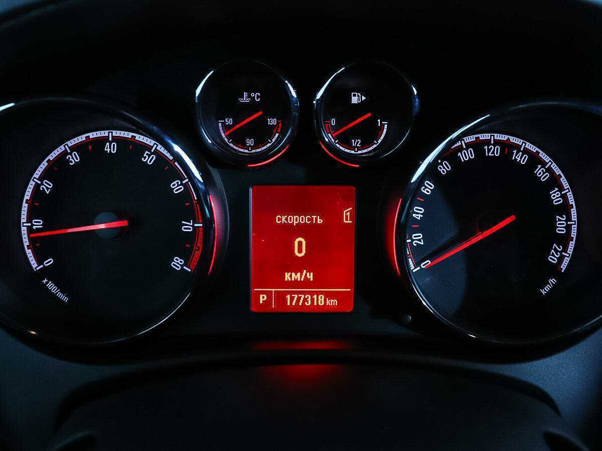 Opel Meriva с пробегом — 2014 год. Фото: #9