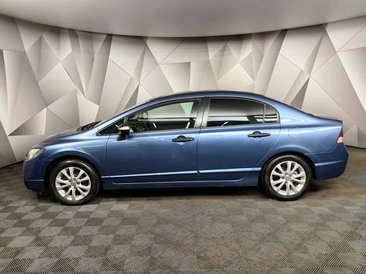 Honda Civic с пробегом — 2008 год. Фото: #4
