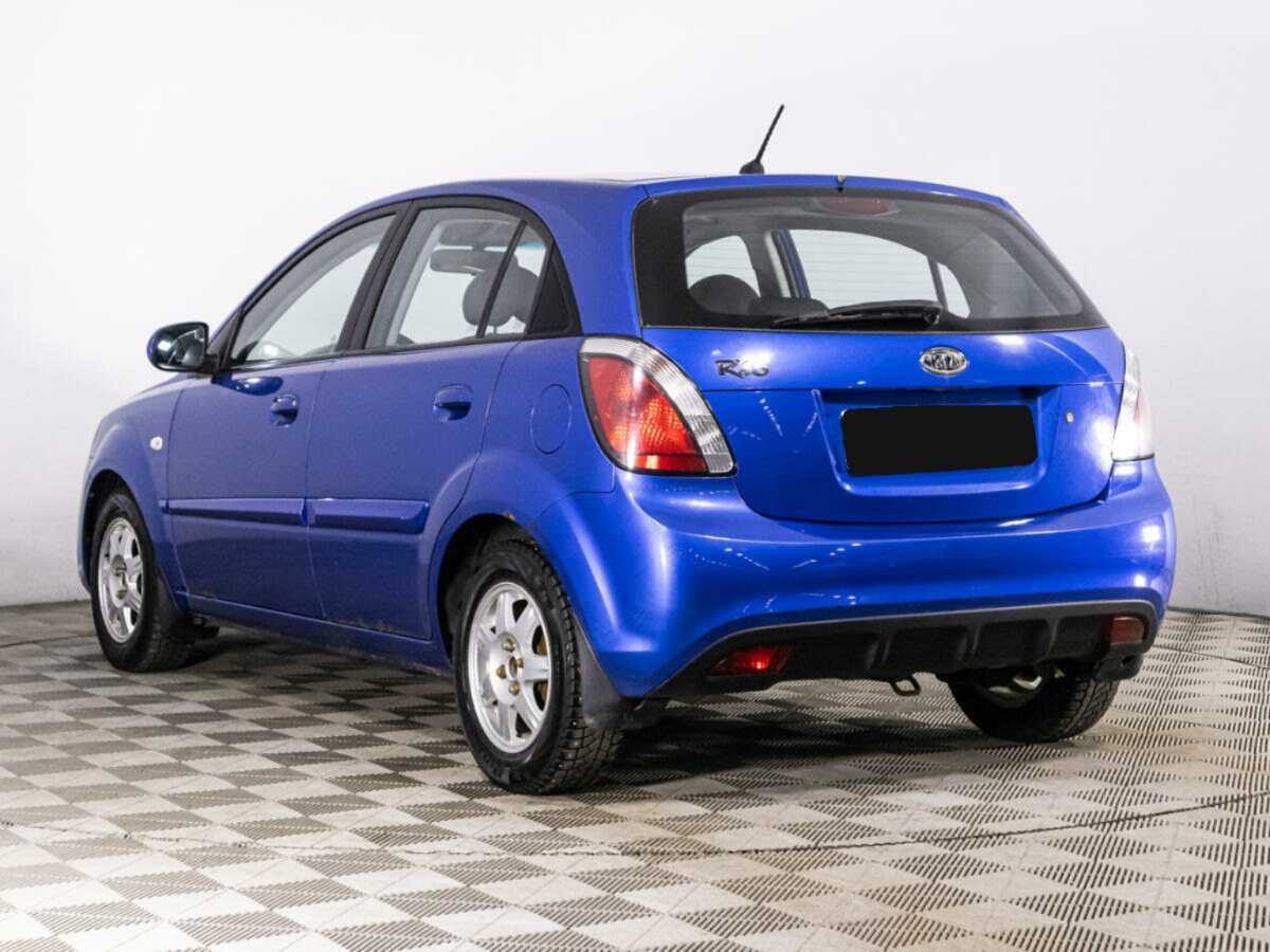 Kia Rio с пробегом — 2010 год. Фото: #6