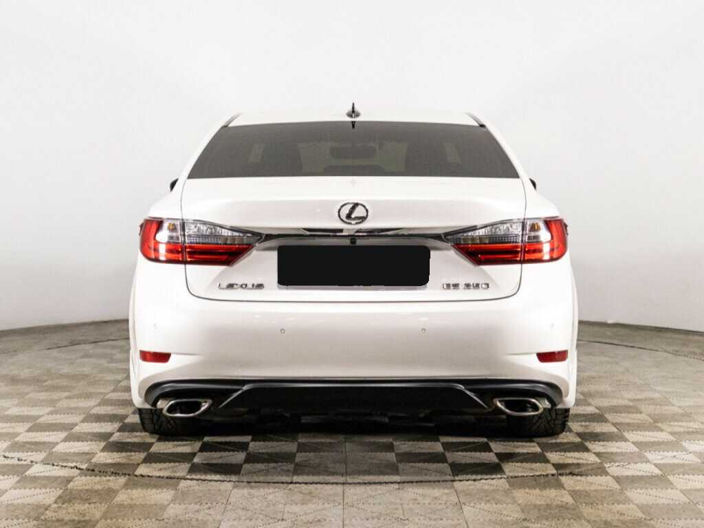 Lexus ES с пробегом — 2017 год. Фото: #5