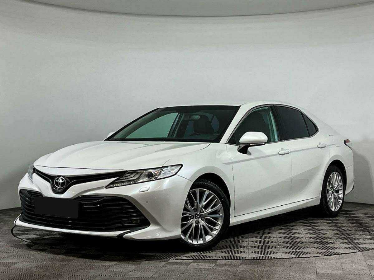 Toyota Camry с пробегом — 2018 год. Фото: #0