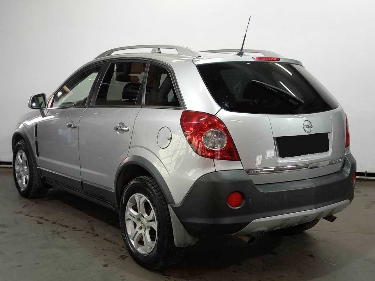Opel Antara с пробегом — 2008 год. Фото: #6