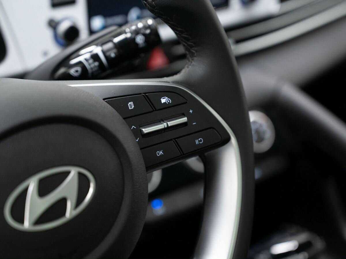 Hyundai Elantra с пробегом — 2023 год. Фото: #19