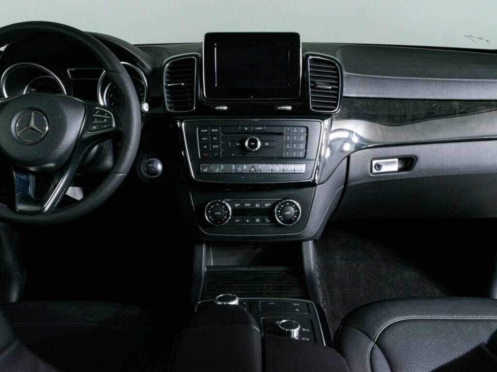 Mercedes-Benz GLE с пробегом — 2015 год. Фото: #11