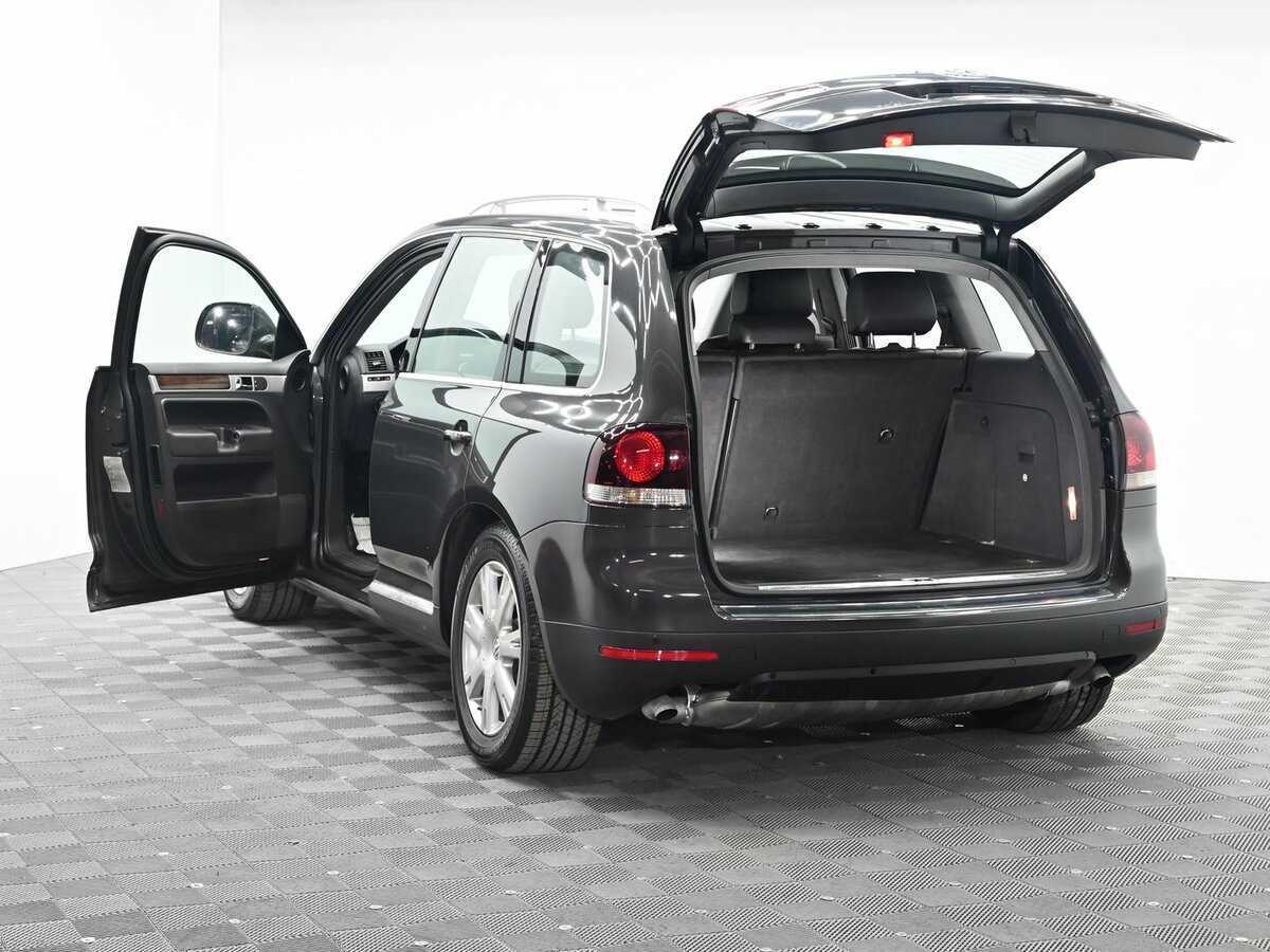 Volkswagen Touareg с пробегом — 2010 год. Фото: #4
