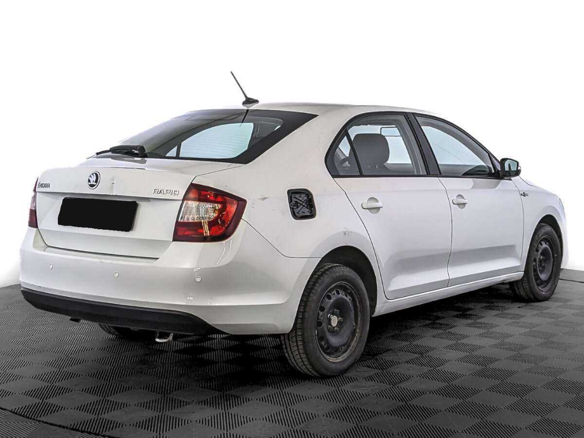 Skoda Rapid с пробегом — 2019 год. Фото: #4