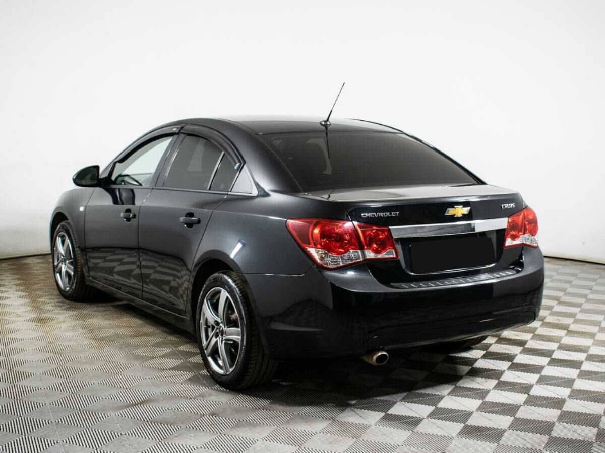Chevrolet Cruze с пробегом — 2011 год. Фото: #6