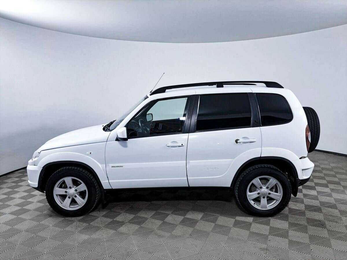 Chevrolet Niva с пробегом — 2013 год. Фото: #7