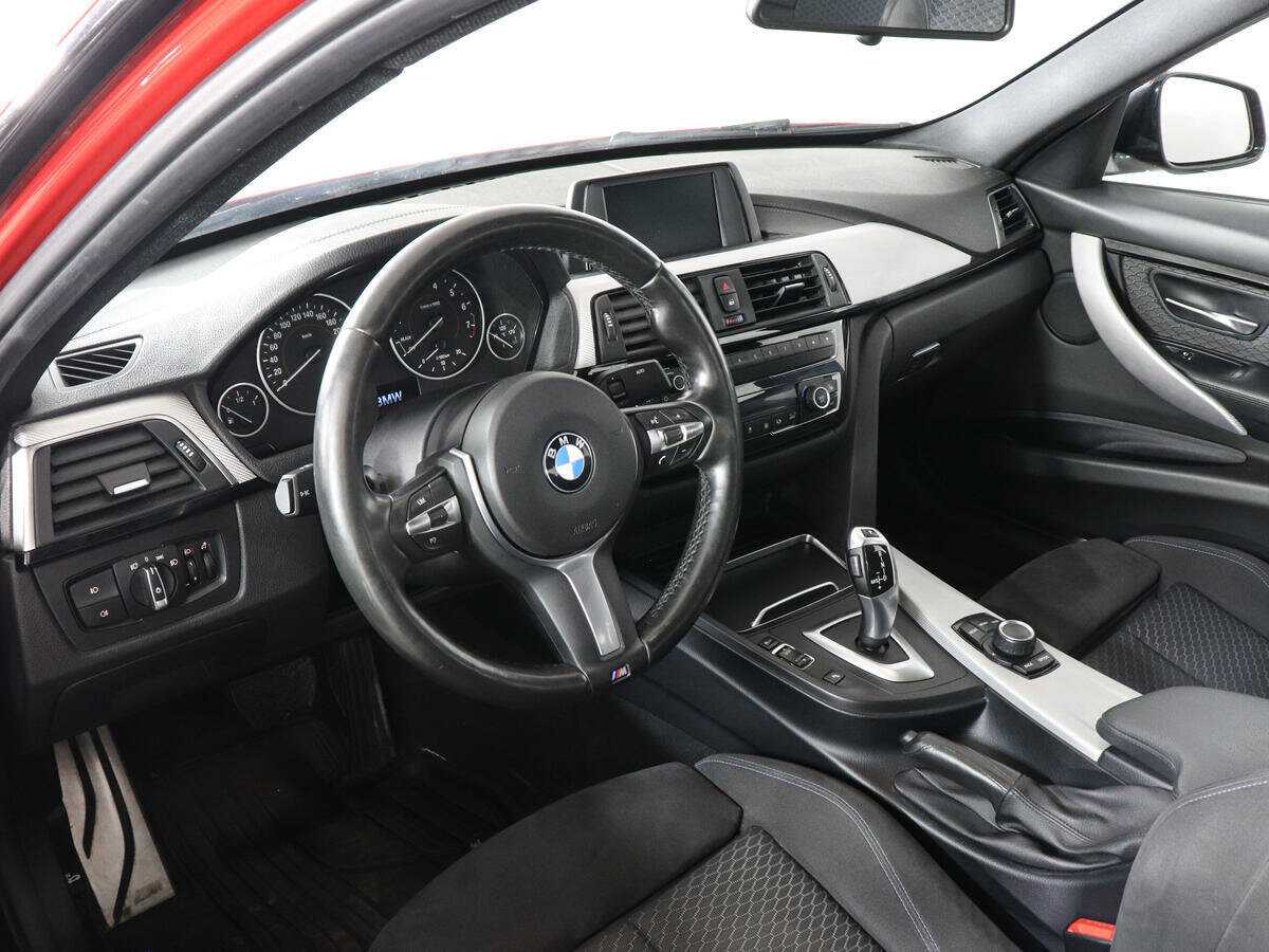 BMW 3 серии с пробегом — 2018 год. Фото: #11