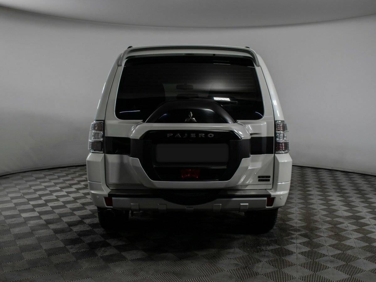 Mitsubishi Pajero с пробегом — 2019 год. Фото: #5