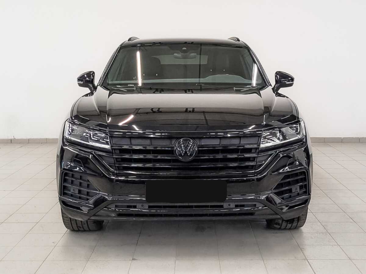 Volkswagen Touareg с пробегом — 2019 год. Фото: #1