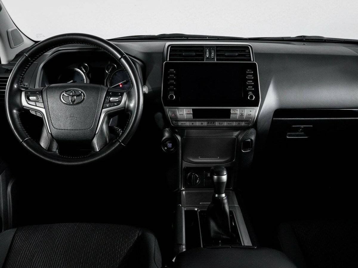 Toyota Land Cruiser Prado с пробегом — 2021 год. Фото: #11