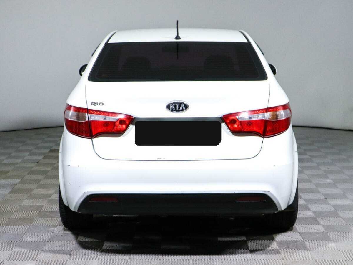 Kia Rio с пробегом — 2011 год. Фото: #5