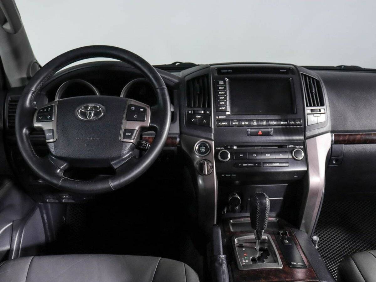Toyota Land Cruiser с пробегом — 2008 год. Фото: #11