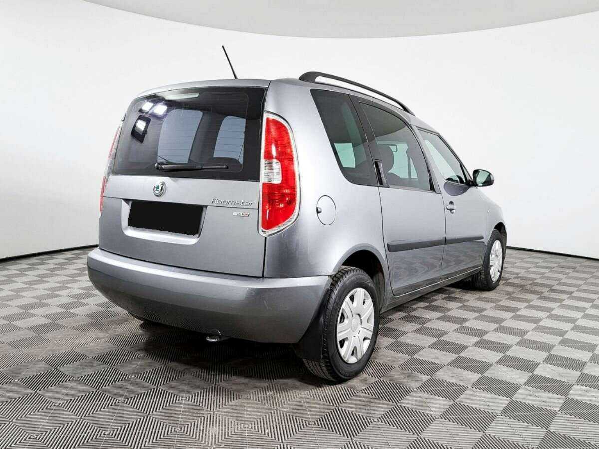 Skoda Roomster с пробегом — 2012 год. Фото: #4
