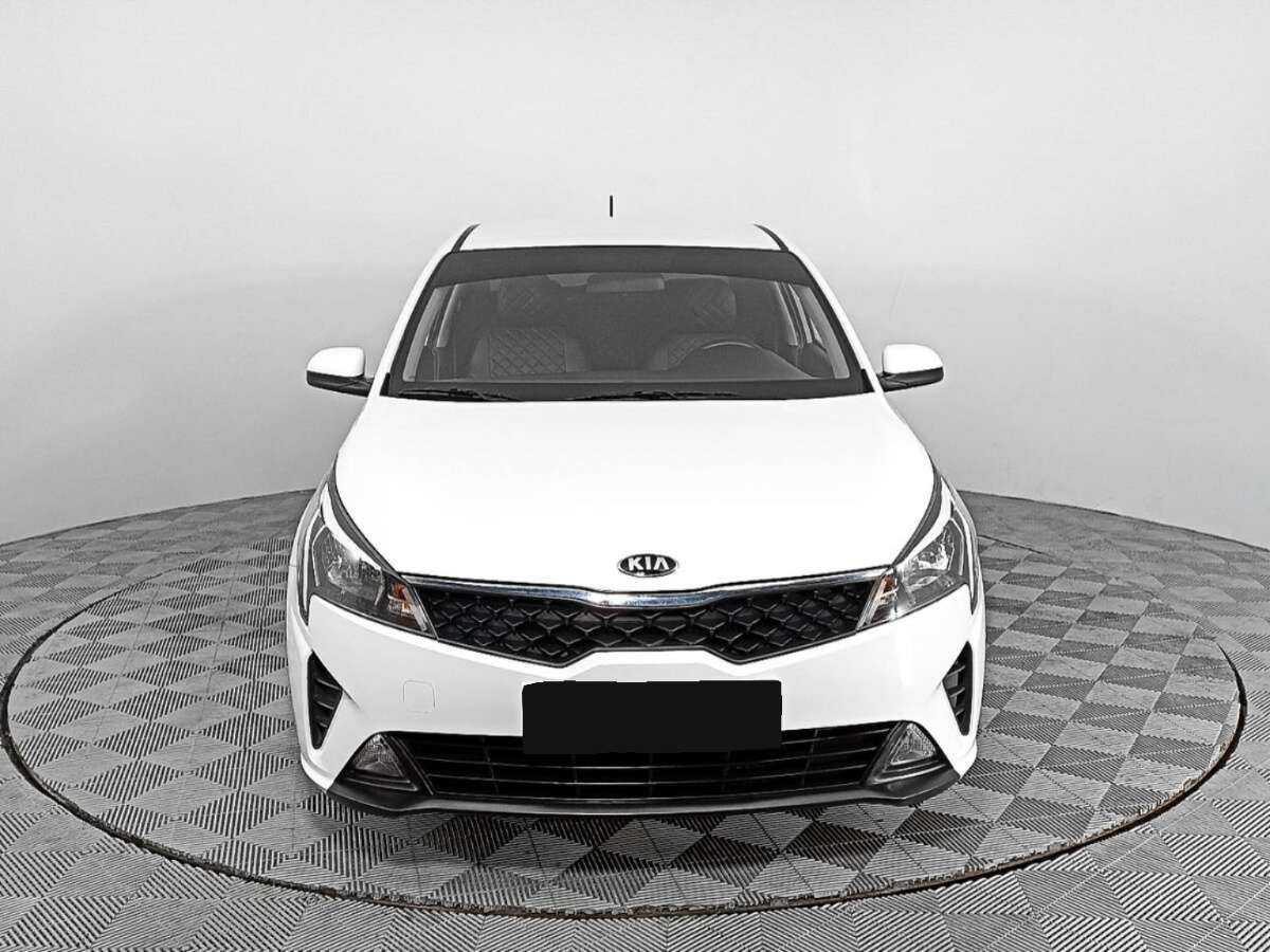 Kia Rio с пробегом — 2021 год. Фото: #1