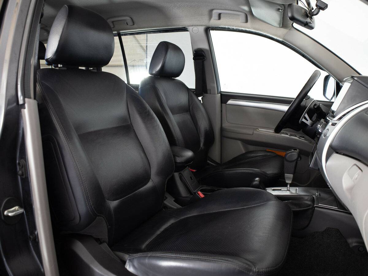 Mitsubishi Pajero Sport с пробегом — 2010 год. Фото: #11