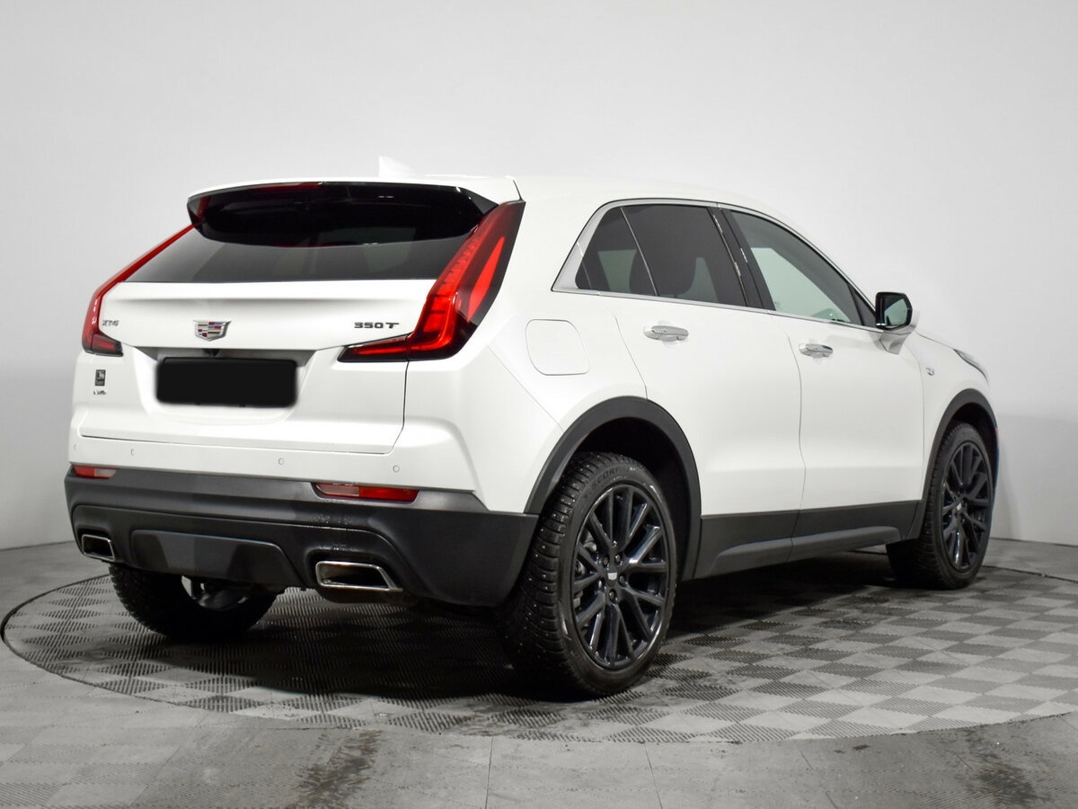 Cadillac XT4 с пробегом — 2022 год. Фото: #3