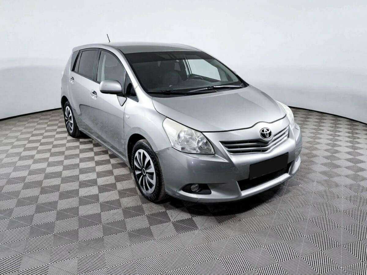 Toyota Verso с пробегом — 2012 год. Фото: #2