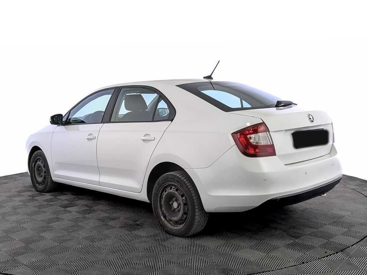 Skoda Rapid с пробегом — 2019 год. Фото: #6