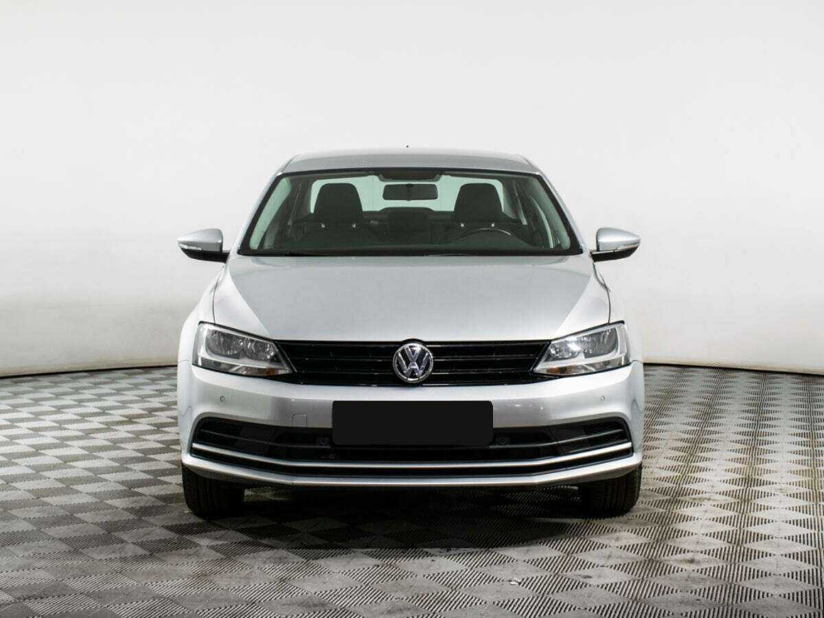Volkswagen Jetta с пробегом — 2018 год. Фото: #1