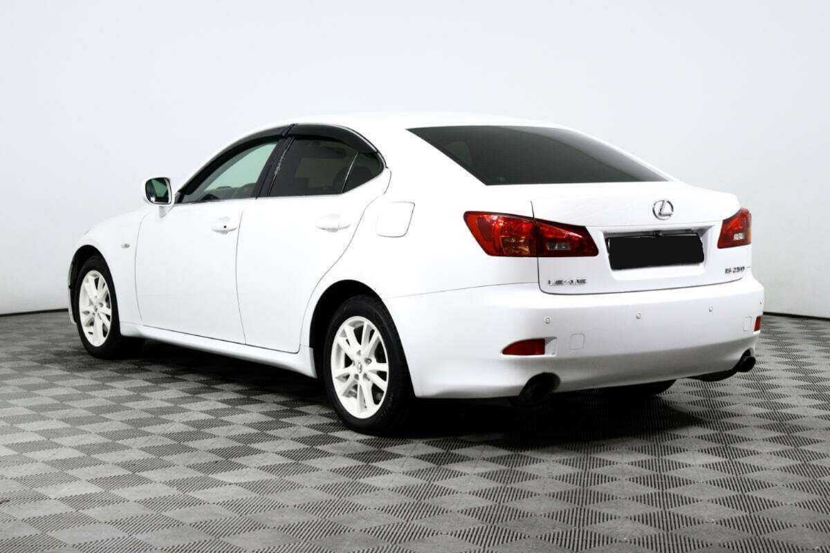 Lexus IS с пробегом — 2006 год. Фото: #6