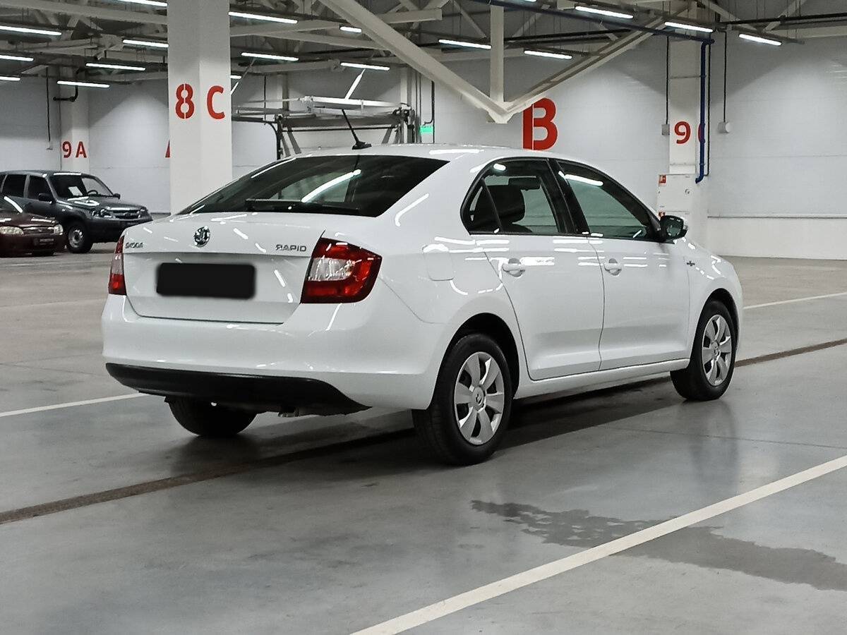 Skoda Rapid с пробегом — 2019 год. Фото: #4