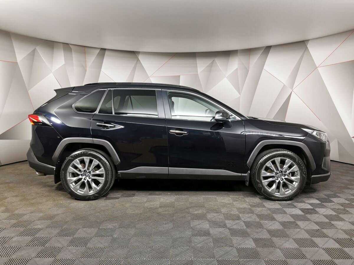 Toyota RAV4 с пробегом — 2019 год. Фото: #5