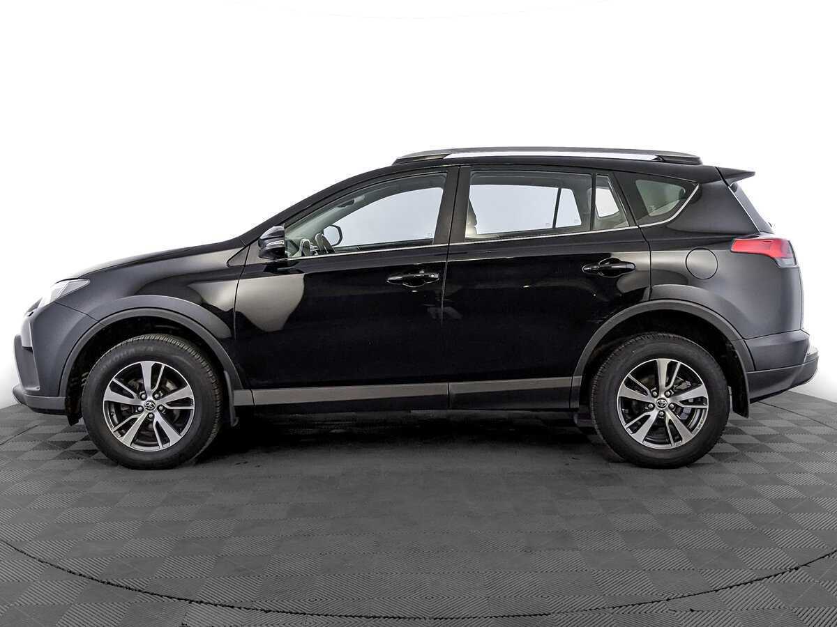 Toyota RAV4 с пробегом — 2017 год. Фото: #7