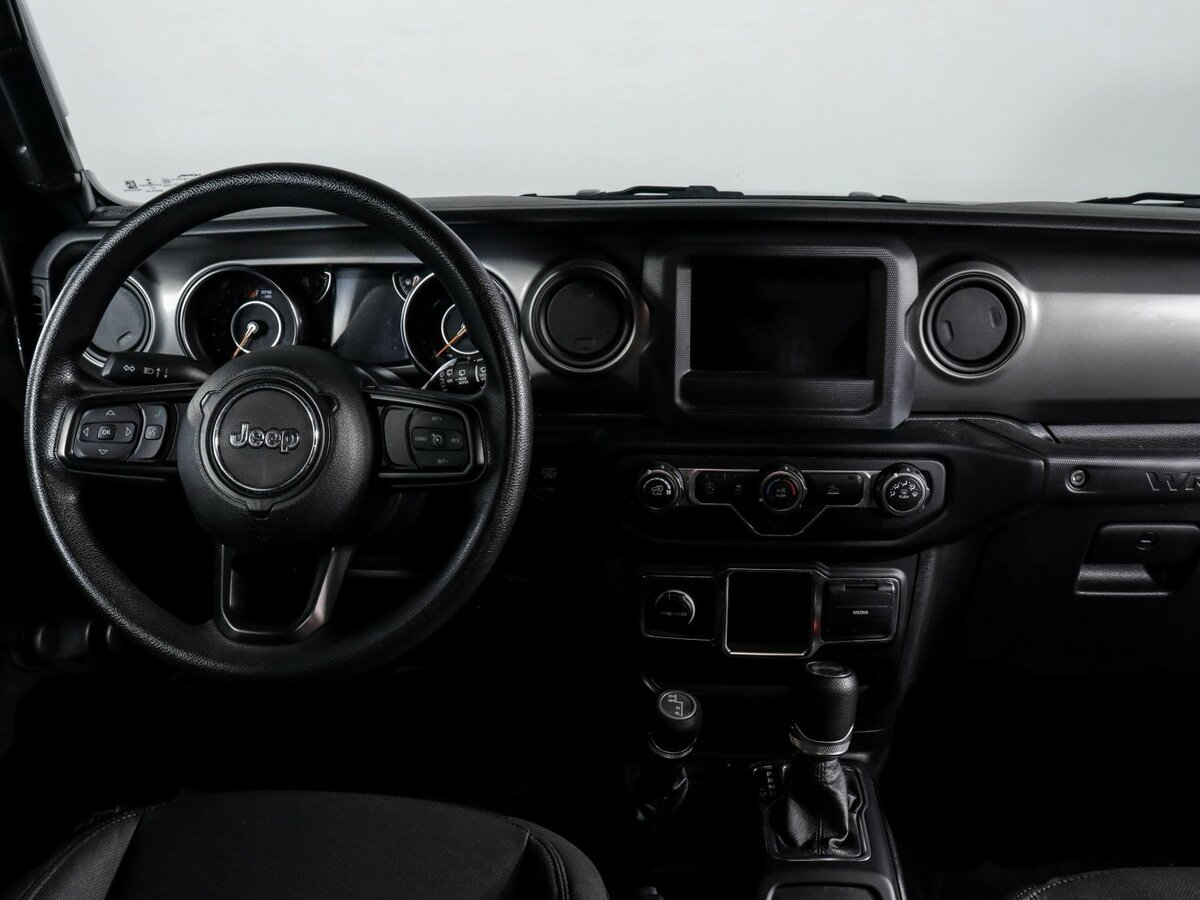 Jeep Wrangler с пробегом — 2021 год. Фото: #8