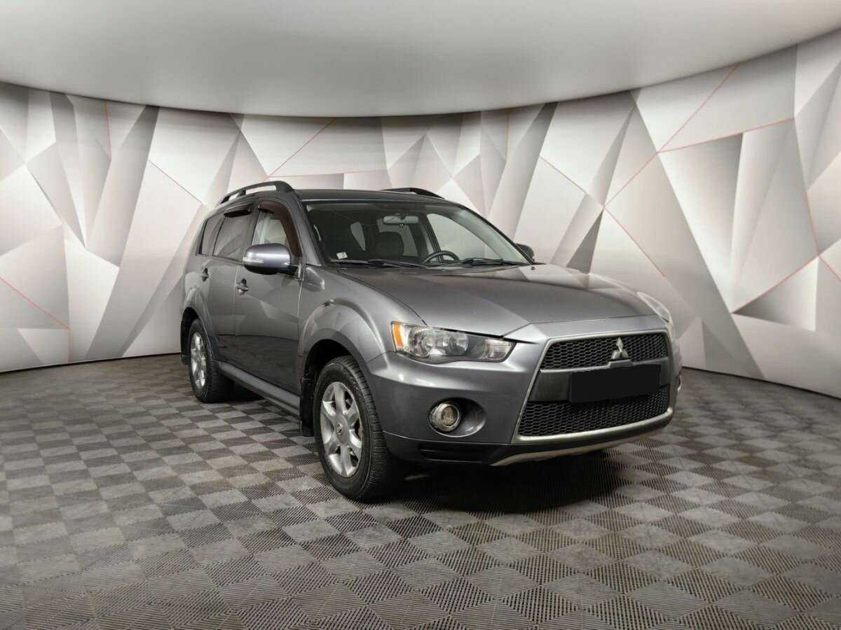 Mitsubishi Outlander с пробегом — 2011 год. Фото: #2