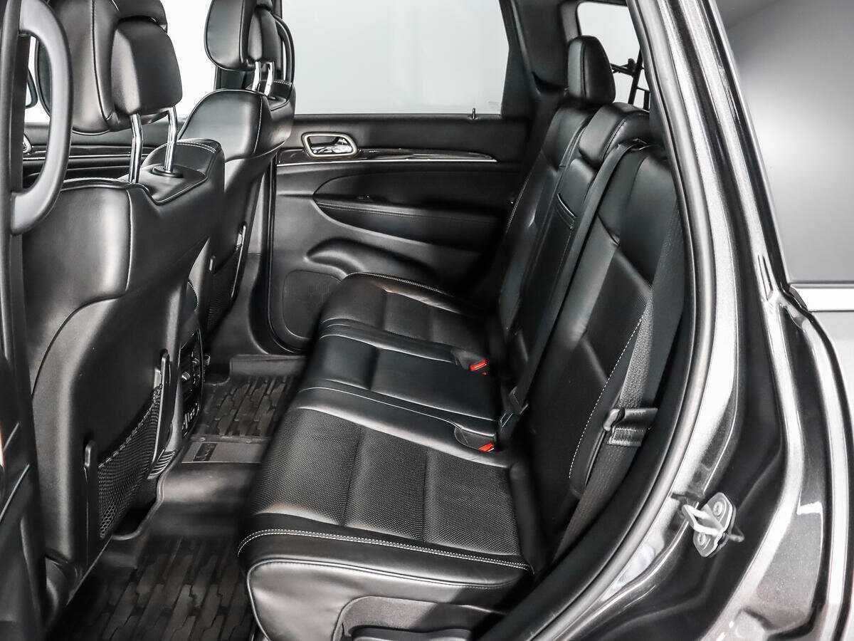 Jeep Grand Cherokee с пробегом — 2016 год. Фото: #12