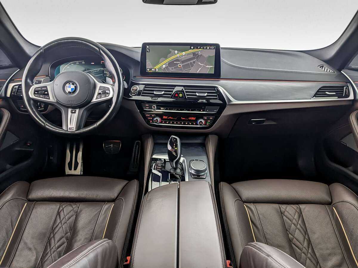 BMW 5 серии с пробегом — 2020 год. Фото: #10