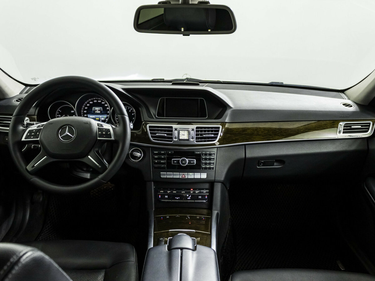 Mercedes-Benz E-Класс с пробегом — 2014 год. Фото: #11