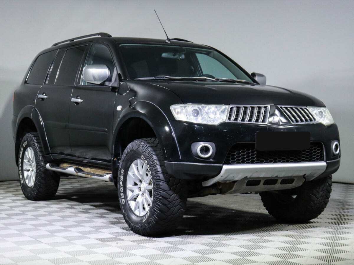 Mitsubishi Pajero Sport с пробегом — 2010 год. Фото: #1