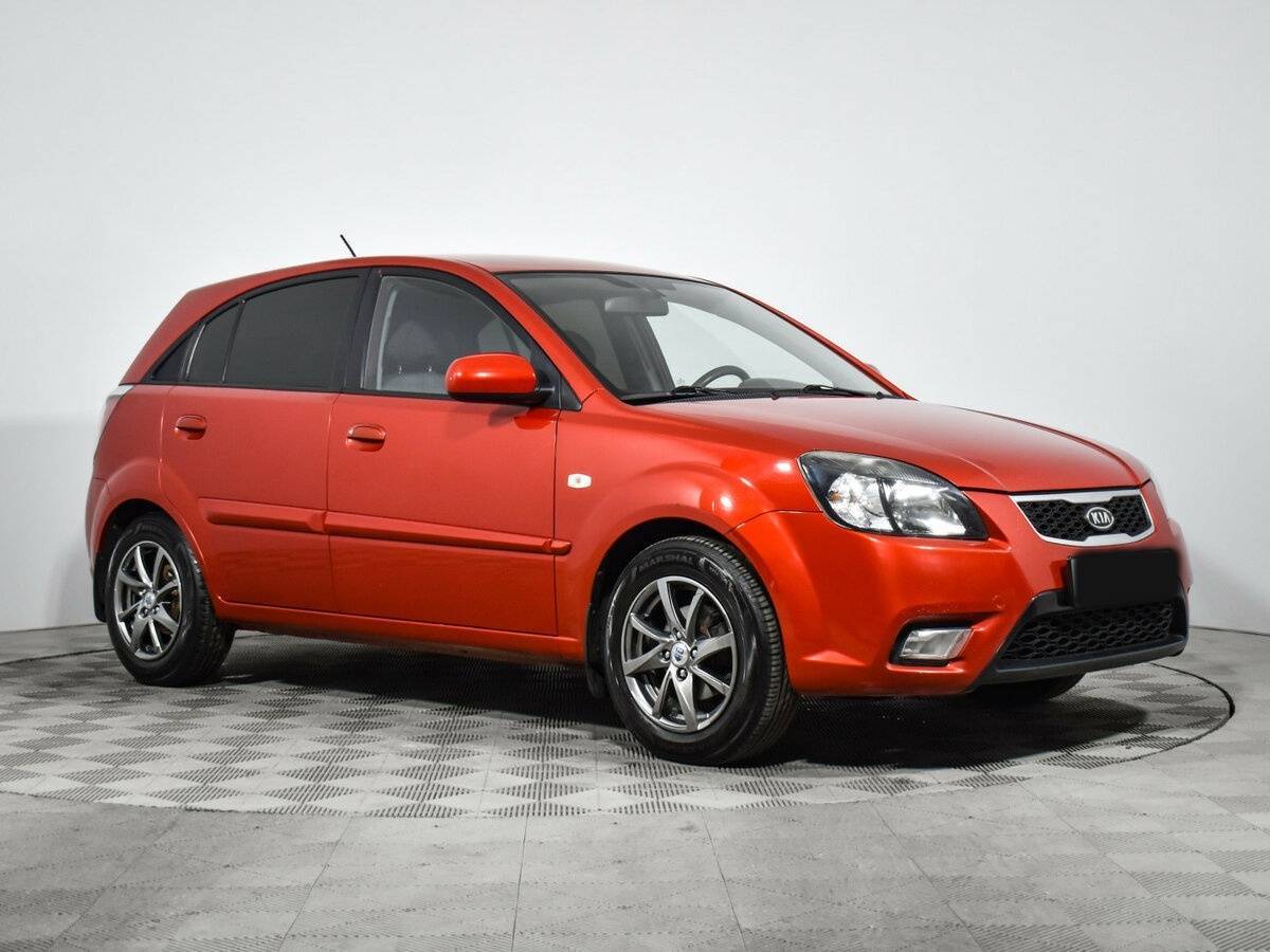 Kia Rio с пробегом — 2010 год. Фото: #2