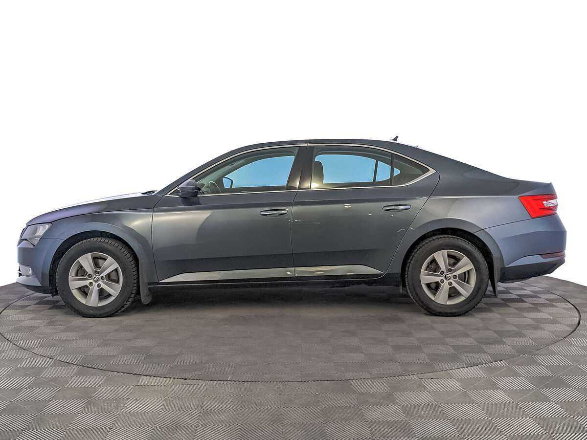Skoda Superb с пробегом — 2019 год. Фото: #7